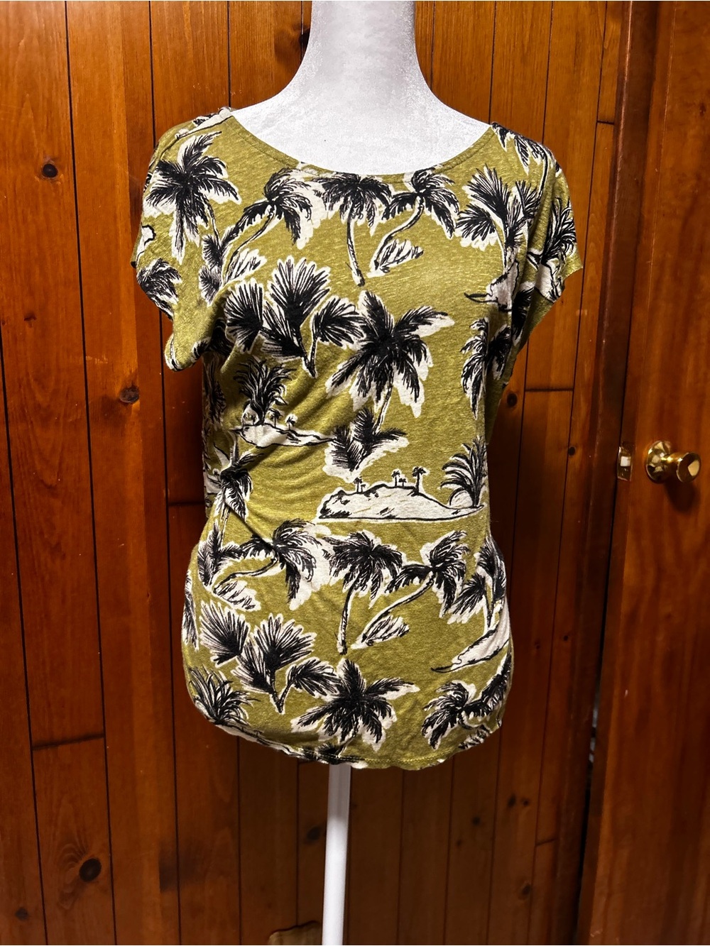 Tahari Olive Green Palm-Print 100% Linen Short Sleeve Top size L